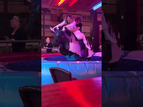 Cute rider on the bull 🐂 #bullridinghighlights #viralvideo #subscribetomychannel #benidorm #spain
