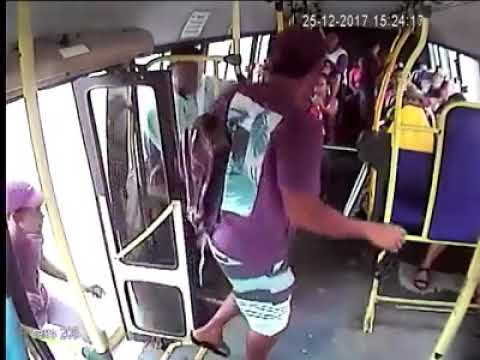 Ladrões assaltam ônibus Cabo Pontezinha