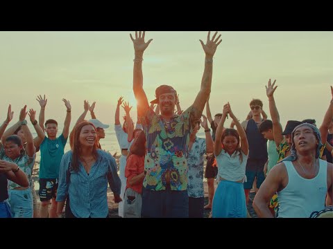 Michael Franti & Spearhead - "Meet Me When The Sun Goes Down" (Official Music Video)