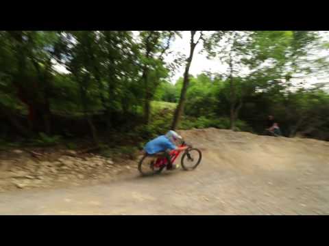 Bottom out by Artur Śliwa / Let's Ride Media