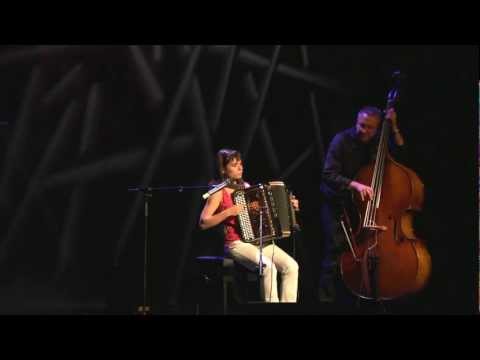 Julie Blocher - Bolero medley: rêves d`ados - Unr nuit avec toi - Seulement quelques notes