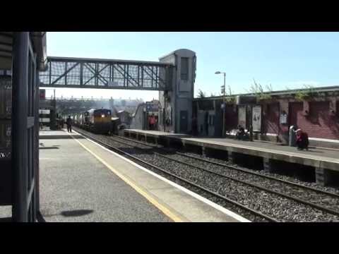 Drumcondra HD-Irish Rail GM 071 class no.077+IWT Liner pass on transfer to North Wall