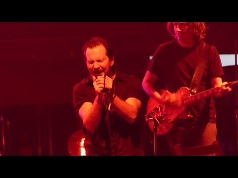 Pearl Jam: Black [HD] 2013-10-16 - Worcester, MA