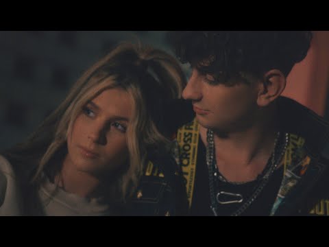 Magda Bereda - bluza w rozmiarze L (Official Video)