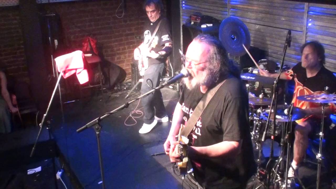 Elias Zaikos (Blues Wire) 3 @ Blue Barrel July 2016