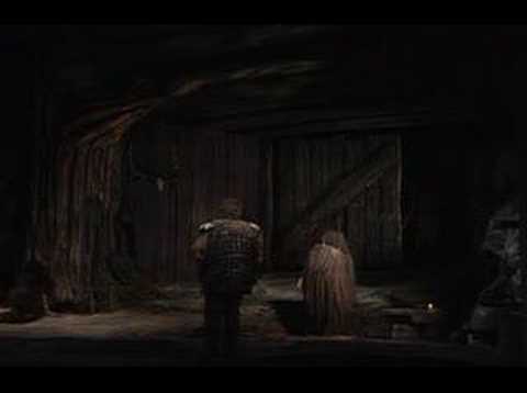 Kurt Moll is Hunding