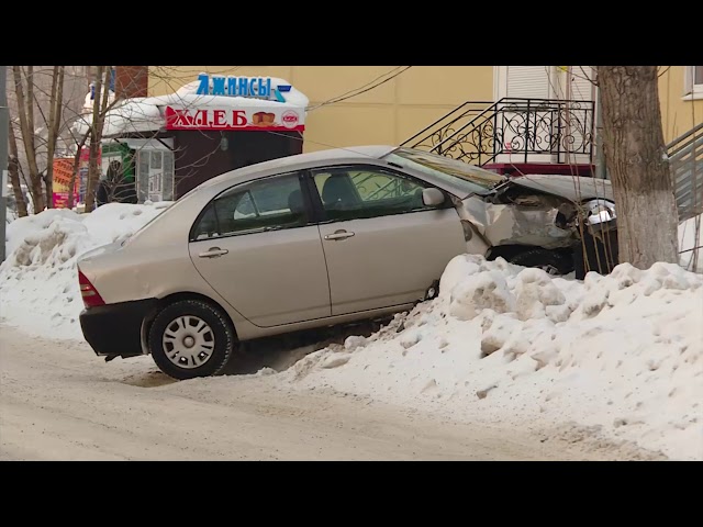 Врезался в дерево