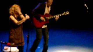 Anneke van Giersbergen & Danny Cavanagh - The Blowers daughter (Chile 2010)