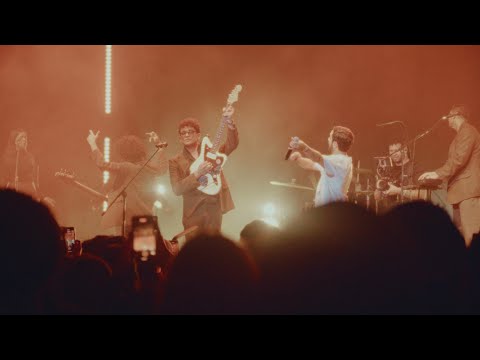 Solo Fernández & CLUBZ - SIN MIRAR (EN VIVO - SOLOFEST 2024)