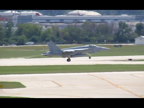 U.S. Navy VFA-106 "Gladiators" F/A-18E Super Hornet AD-133 Landing at O'Hare! [07.22.2016]