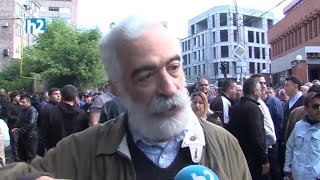 Ոստիկանը 3-րդ շարքից ուզում էր խփել ցուցարարին, դիպավ այլ ոստիկանի գլխին ու սկսվեց... Ցուցարար