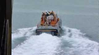 preview picture of video 'RNLI Lifeboat Launch, Bembridge, Isle of Wight. July 2011'