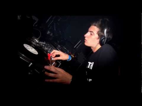 Skream - August Mix (2005) Dubstep