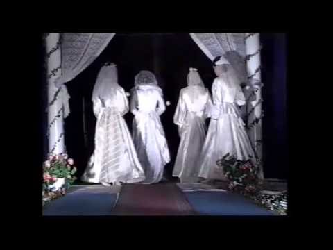 download lagu mp3 mp4 Abiti Da Sposa 1999, download lagu Abiti Da Sposa 1999 gratis, unduh video klip Abiti Da Sposa 1999