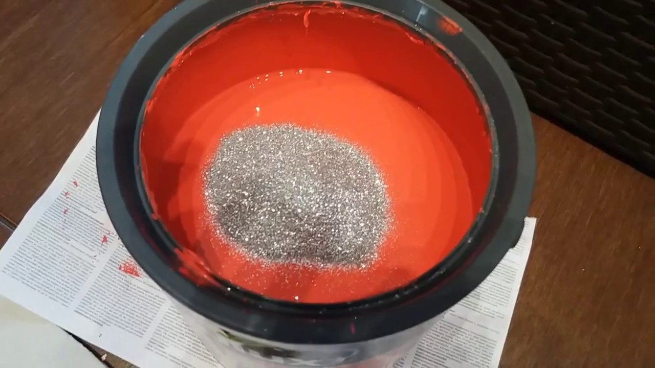 Test farby dodajemy zwykły brokat