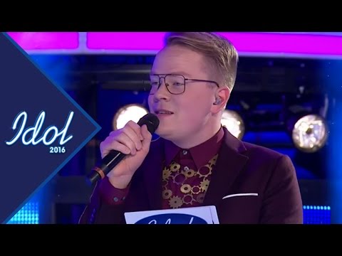 Jesper Petersson gör succé som programledare för Idol 2016 - Idol Sverige (TV4)