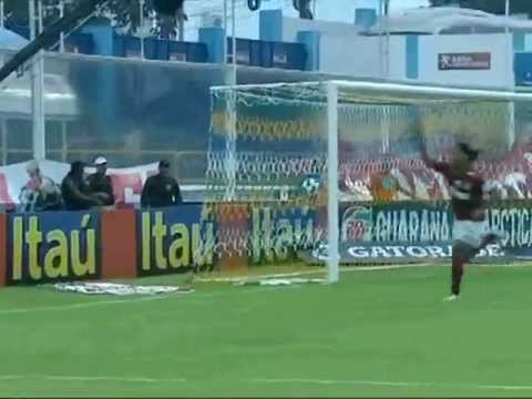 Gol de Ronaldinho, Flamengo 1 x 0 Internacional - ...