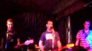 The Apeks - No sentar nunca la cabeza