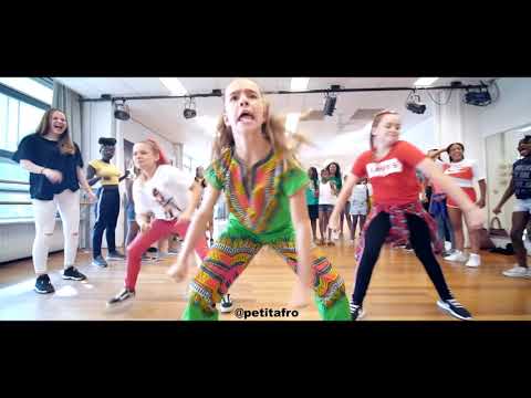 Petit Afro Presents – #PetitAfroChallenge || Afro Dance || Video By HRN