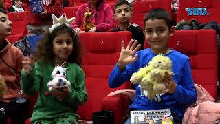 DEPREMZEDE ÇOCUKLAR İÇİN SİNEMA ETKİNLİĞİ DÜZENLENDİ