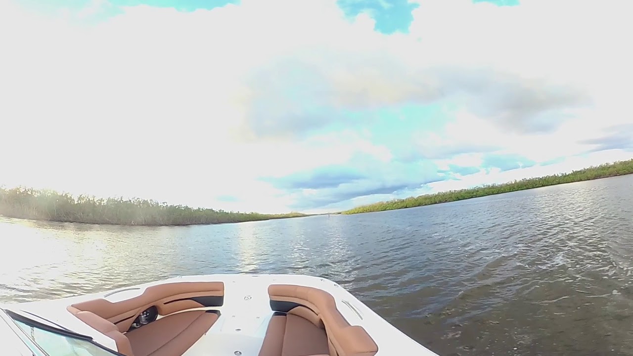 Тест-драйв Hurricane Sundeck 2690 OB