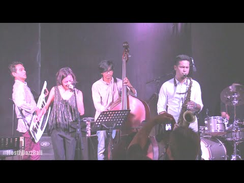 Indra Lesmana Keytar Trio ft. Eva Celia - Freeman In Paris @ Mostly Jazz in Bali 10/01/2016 [HD]