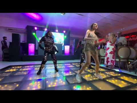 Elas entregaram tudo na abertura de pista