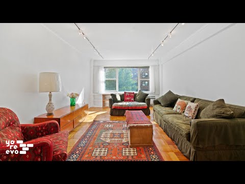 Massive Corner Greenwich Village 1BR | 40 E 9th St Apt 3K