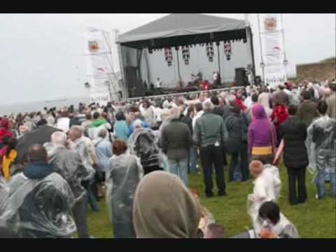 Billy Mitchell & Bob Fox - Rambling Rover (LIVE) - Mouth of the Tyne Festival, Tynemouth, 2007