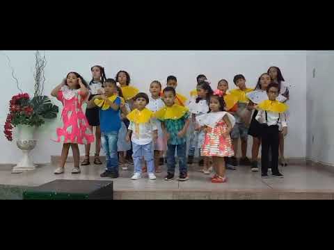 Apresentação Infantil - Lá em cima, lá embaixo - Familia Ludtke