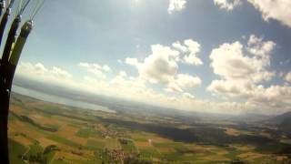 preview picture of video 'Découverte du site de Mauborget (Suisse) et exploitation des thermiques - Parapente'