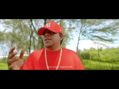 Glenn Sebastian ft. Lucky Lelapary - Maaf (Official Music Video)