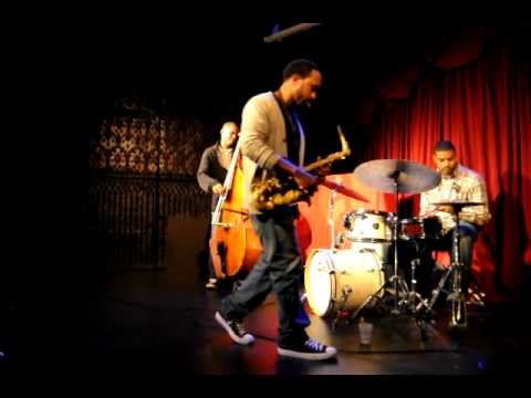 The Wade Dean Trio performing 'If I Were A Bell'
