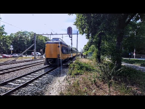 ICMm vs. 't Harde part 2: 7 cars of ICMm power through at full speed! - Fly-by -