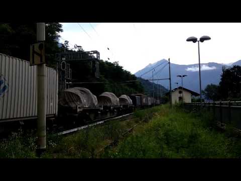 QUADRUPLA TRAZIONE DI SBB Re 6/6 e Re 4/4 AL TRAINO DEL MERCI A PREGLIA. (VB) 25 - 6 - 2016