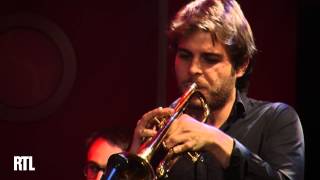 Natalia Doco &amp; Frero Delavega - Comets en live dans le Grand Studio RTL présenté par Eric Jean-Jean