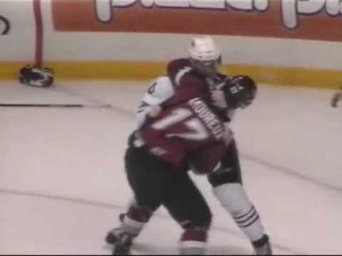 Alex Petrovic vs Kevin Connauton
