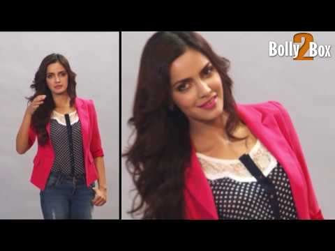 download lagu mp3 mp4 Shazahn Padamsee In Jeans, download lagu Shazahn Padamsee In Jeans gratis, unduh video klip Shazahn Padamsee In Jeans