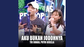 Download lagu Aku Bukan Jodohnya (Live Ngamen) mp3
