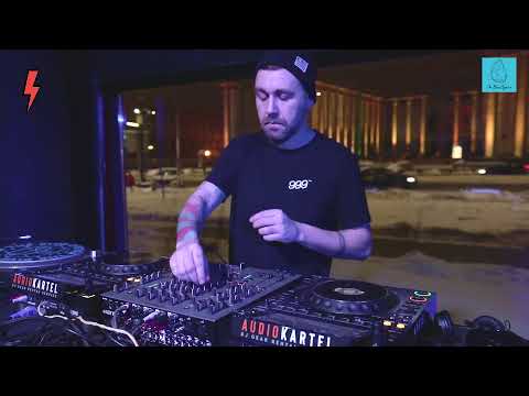 The Blue Oyster: Truant / 09.02 / 21 - 22