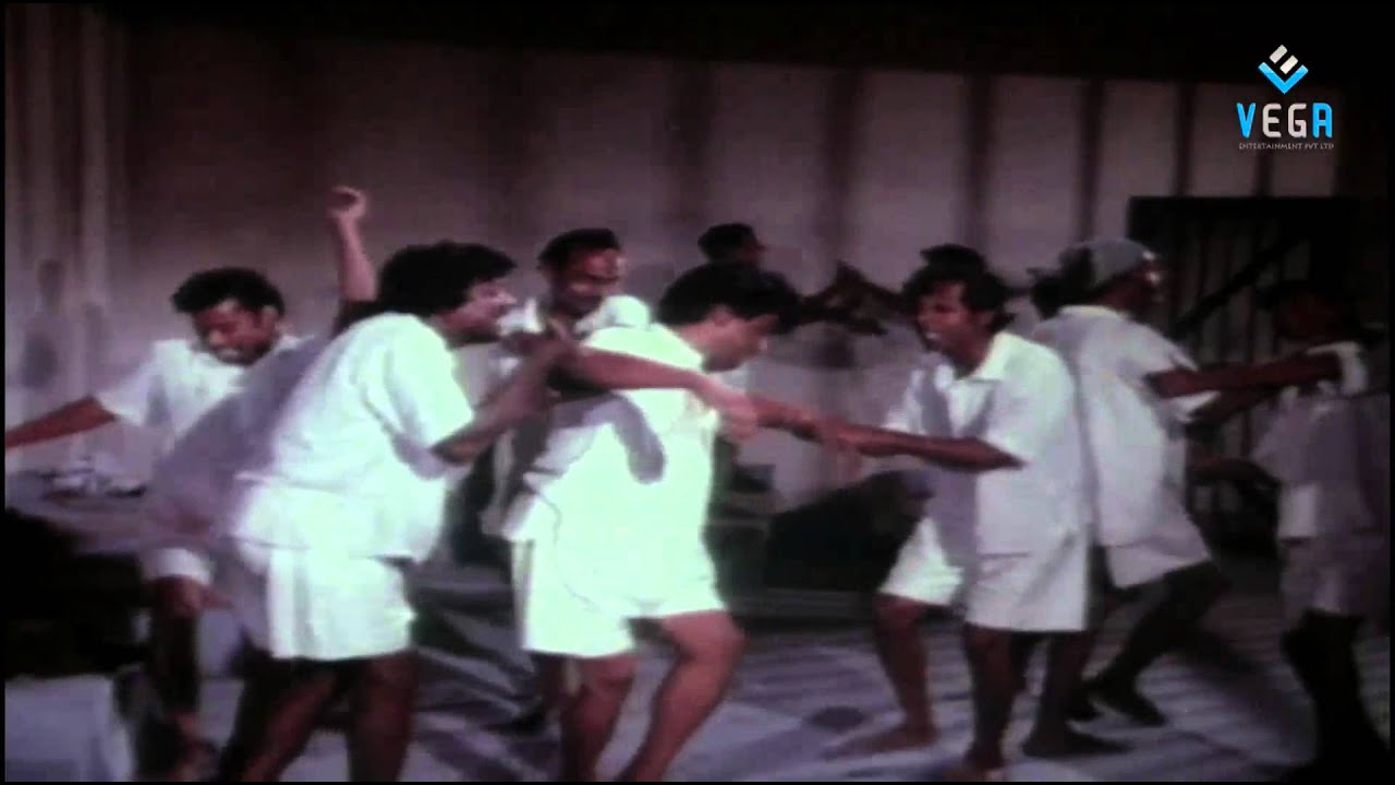 Maniyadichaa Soru Song Lyrics | Aani Ver