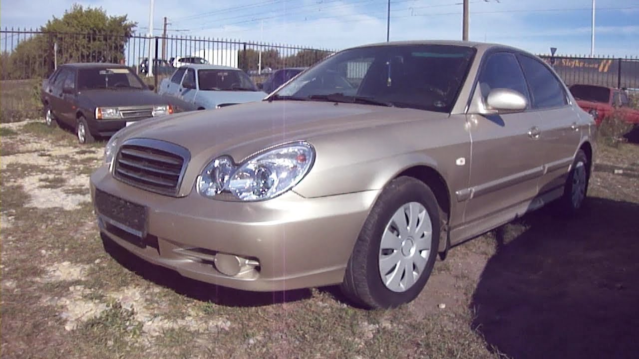 2004 Hyundai Sonata. Start Up, Engine, and In Depth Tour.