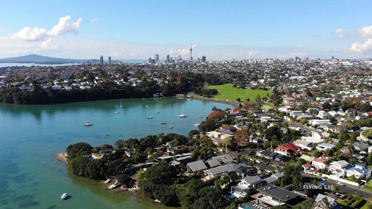 Discover the aerial vistas of Meola Reef.