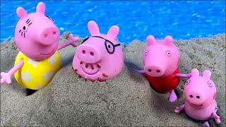 STORY WITH PEPPA PIG, GEORGE AND THEIR FAMILY AT BEACH MAKING SANDCASTLES WITH KINETIC SAND