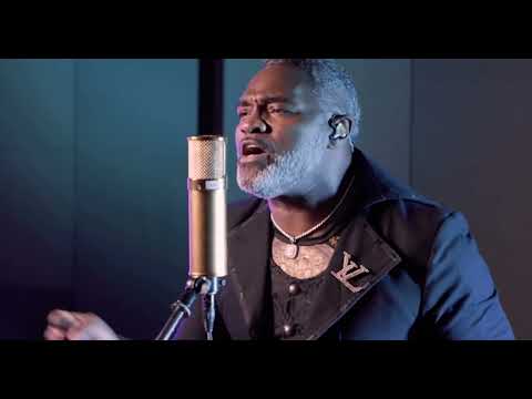 "God Did It" Official Studio Video by Earnest Pugh