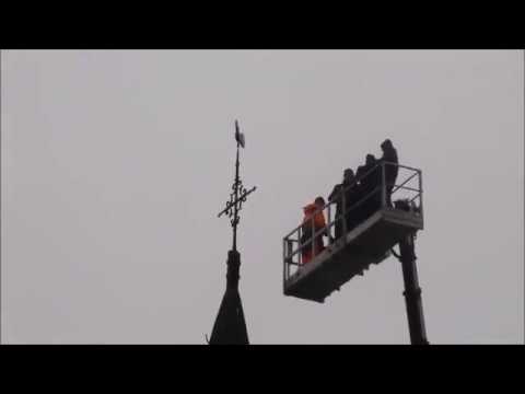 Hervormde Kerk Schelluinen krijgt nieuwe Kerkhaan