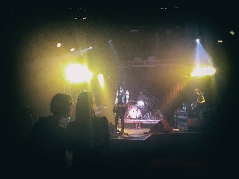 Pony Asteroid - Soundcheck "Move Like Fire" with Toni Rushtones, Berlin