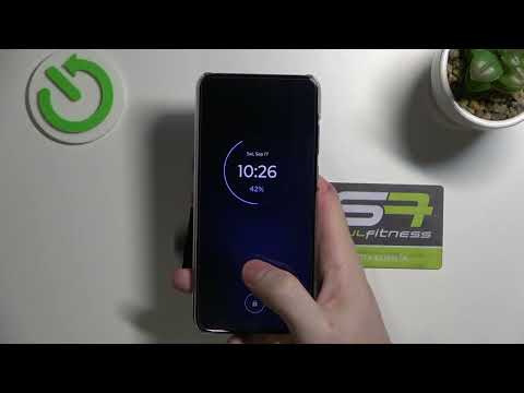 MOTOROLA Edge 30 Neo Hand Size Comparison