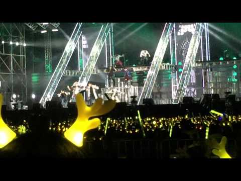 160402 Luhan Reloaded Concert Guangzhou - Excited