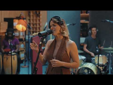 Kat Eaton - Addicted (Live Studio Performance)